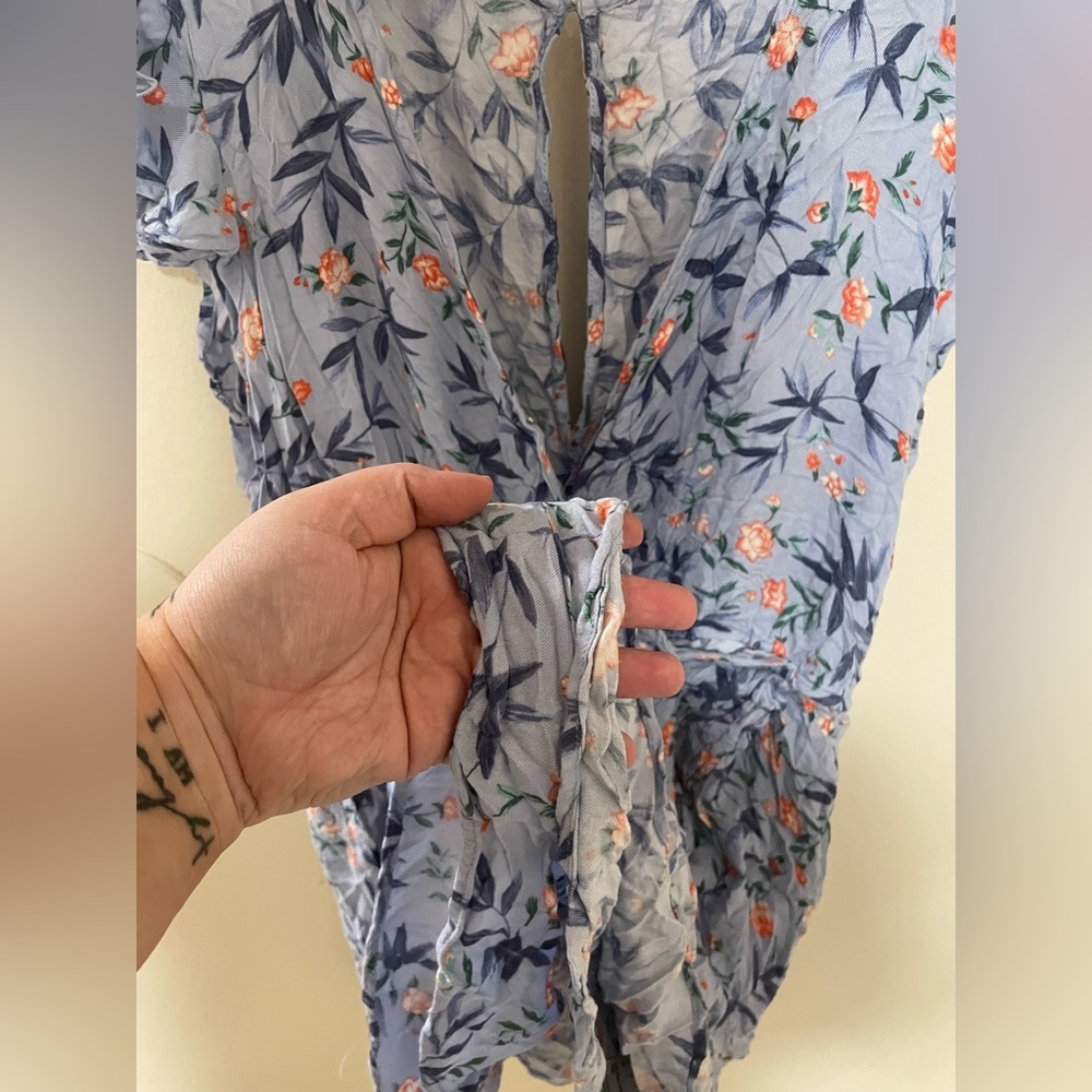 ✨American Eagle Floral Romper Size L - Picture 5 of 9